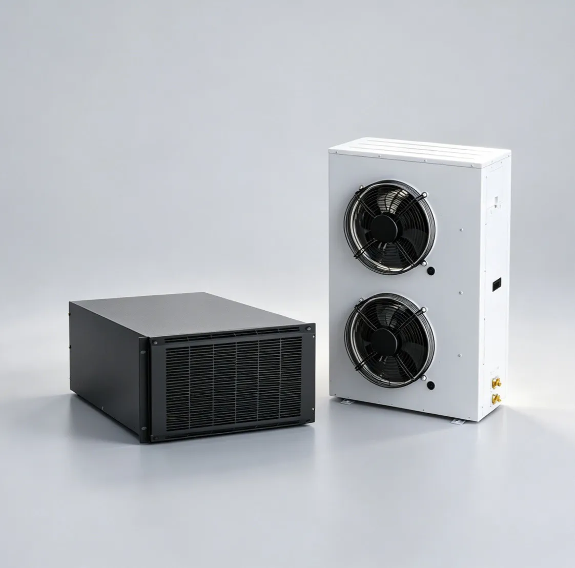 SmoothAir rack mount precision cooling system - top/bottom packaged or rack split type for small data center and edge network closets
